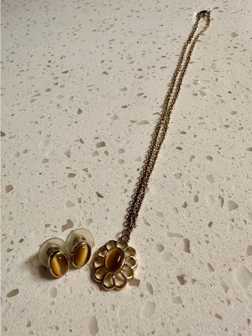 Vintage Gold-Tone Floral Pendant Necklace with Tigers Eye Oval Earrings